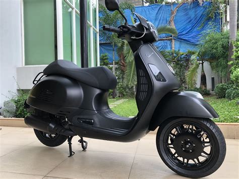 Vespa gts 300 is all set to launch in december 2021 with an estimated price of ₹ 4,50,000. Pin oleh Jasper Lim di Vespa GTS 300 Custom Notte