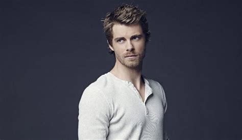 The Code Luke Mitchell To Star In Cbs Drama In Recasting Lincoln
