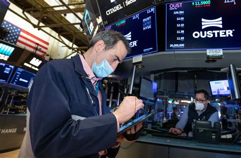 Mike Santoli’s market notes: S&P 500 inches back to the rally channel