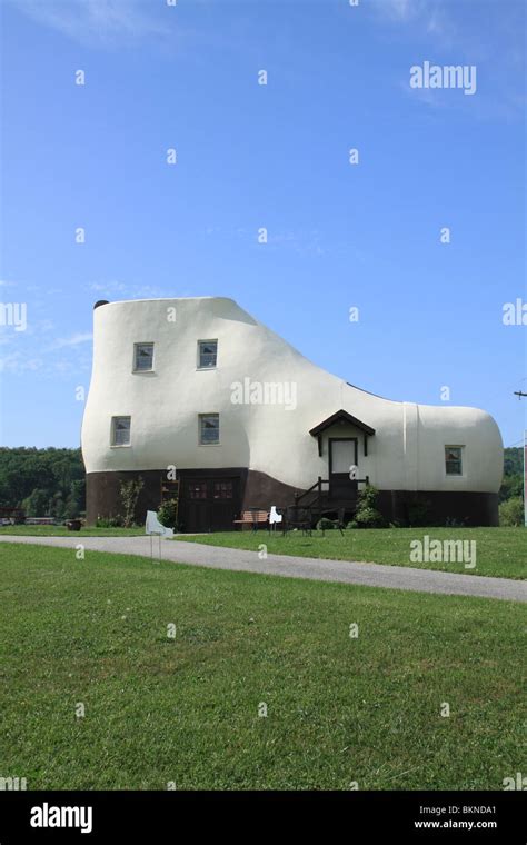 The Haines Shoe House In Hellam York County Pa Usa Stock Photo Alamy