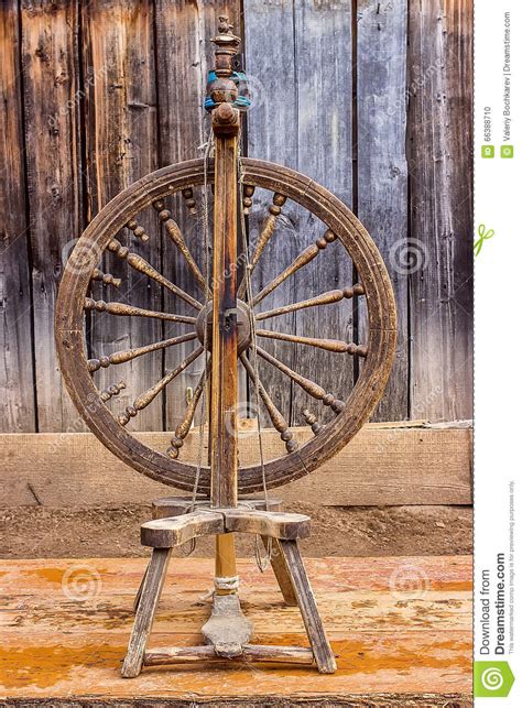 Lyrics to the old spinning wheel by ray noble from the hmv sessions, vol. Old spinning wheel stock photo. Image of loom, craft ...