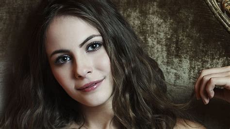 actresses willa holland actress american brunette face girl hd wallpaper peakpx