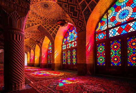 Stunning Mosque In Iran Becomes A Magnificent Kaleidoscope When The Sun