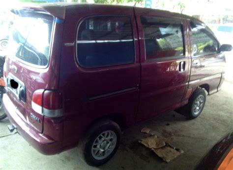 Selain itu, masih ada lagi angkutan lainnya yaitu bemo, yang berasal dari india. Daihatsu Neo Zebra espass 1.3 ZL 2004 merah ok ...