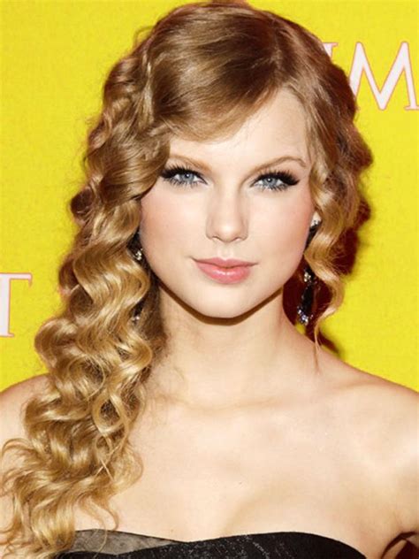 Taylor Swift And Her Vintage Curly Hair Locks Women