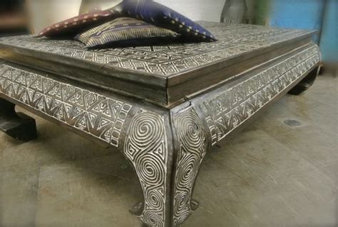 Buddha coffee table in black lacquer, glass and gilt brass, 1970s. Buddha's Home :: Coffee Tables