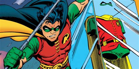 The Robin Costume Secretly Has Powers For Tim Drake