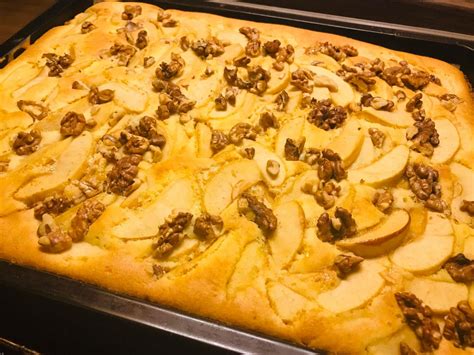 Maybe you would like to learn more about one of these? Apfel-Amaretto Kuchen
