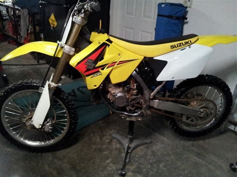 Recently i have acquired a 1984 rm 125 for vintage racing her are some specs , info and pictures of my bike. 2005 Suzuki rm 125 $2,200 - 100461747 | Custom Dirt Bike ...
