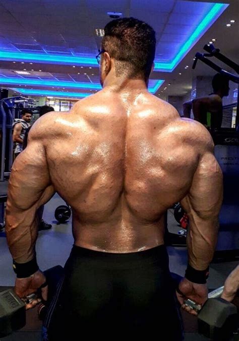 Pin By Keisuke On Backs Bodybuilders Men Big Muscle Men Muscle
