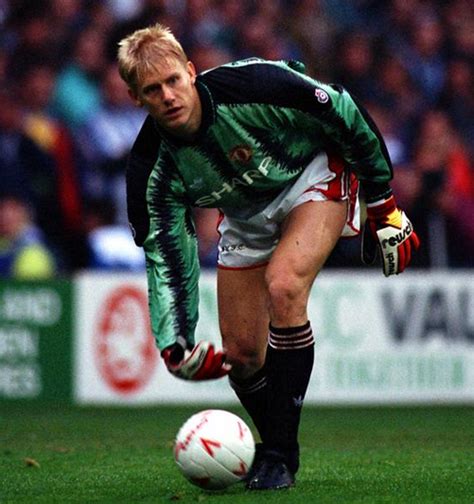 See more ideas about peter schmeichel, manchester united, goalkeeper. On this day: in 1991, peter schmeichel made his manchester ...
