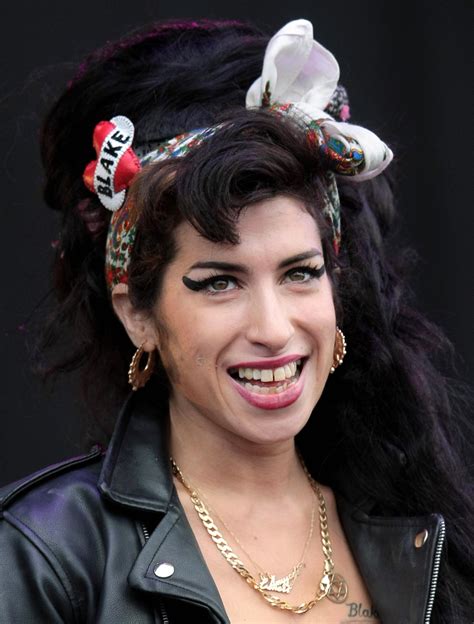 5 Amy Winehouse Documentary Moments That Show An Unexpected Side Of Her