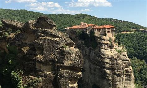 Jun 08, 2021 · ένα από τα άγνωστα και εντυπωσιακά τέτοιου είδους αξιοθέατα είναι και ο άγνωστος σε πολλούς ελληνικός ναός με το λευκό μάρμαρο που κατασκευάστηκε έναν αιώνα πριν από τον παρθενώνα. Οδηγός: Λάρισα - Πληροφορίες για ταξίδια, εκδρομές και ...