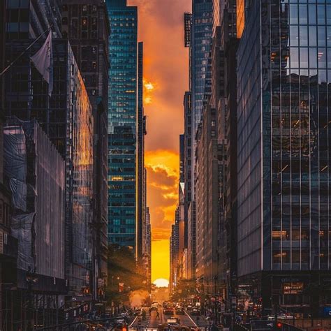 Beautiful Sunset On 42nd Street 📷 Credit Picturesofnewyork Newyork Newyorkcity