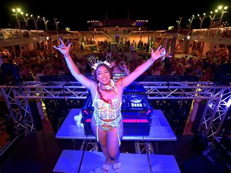The 8 Best Party Cruises For Fun And Nightlife