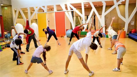 Todos los niños deberán estar sentados formando un corro. Deportistas apuestan por más horas de Educación Física en ...