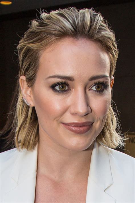 Hilary duff's blonde half up half down hairstyle at the nickelodeon kids. Hilary Duff Straight Medium Brown All-Over Highlights ...