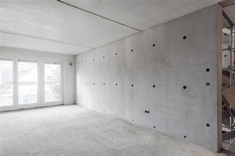 Up to 2.0 (5.0cm) of concrete can be easily scaped off with a metal spoon. Exposed concrete can only be produced in team work.