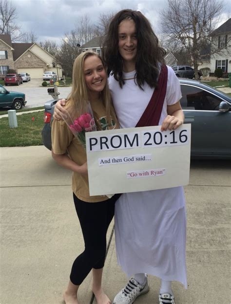 pin by glossberries on promposals cute homecoming proposals funny prom cute prom proposals