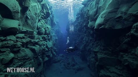 Take A Dive Inside The Icelandic Fissure Where 2 Continents Meet What Is Like Iceland
