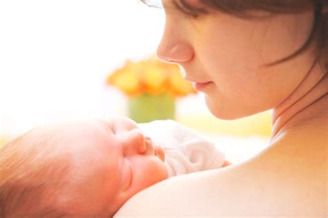 I descubre【aquí】10 increíbles beneficios de la lactancia materna el mejor alimento infantil.hoy te contamos cuáles son los beneficios de la lactancia materna para tu bebé y por qué. ¿Qué beneficios sanitarios aporta la lactancia materna al ...
