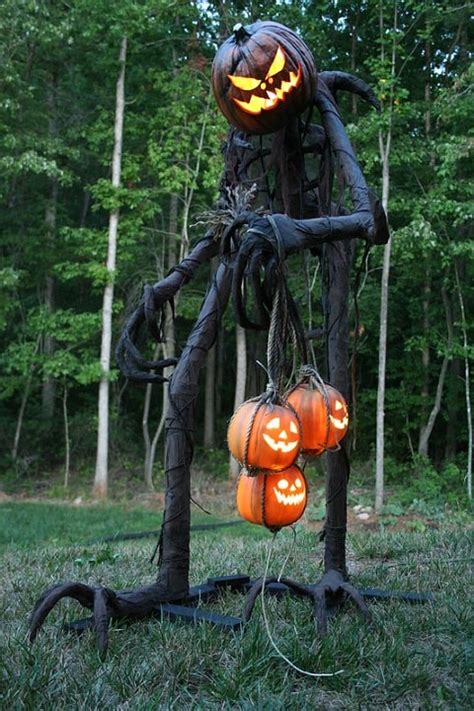 Halloween may be considered a fun, family holiday today, but its history is steeped in tradition and mystery. 25 The Most Creepy Halloween Decoration for Front Yard ...