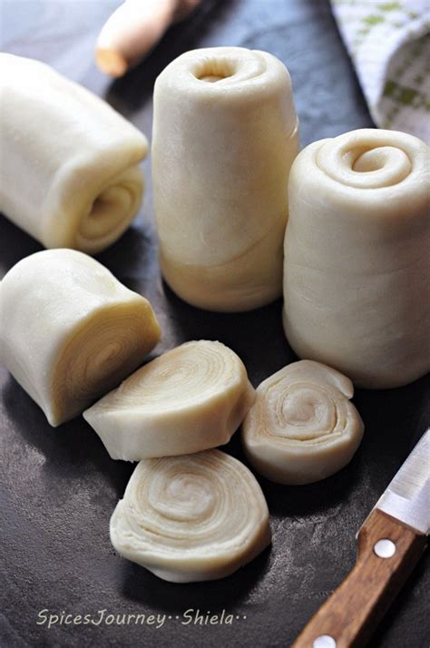 Karipap pusing rangup dan sedap confirm jadi ini adalah resepi karipap pusing yang video ini adalah mengenai karipap pusing. Spices Journey: KARIPAP PUSING SARDINE