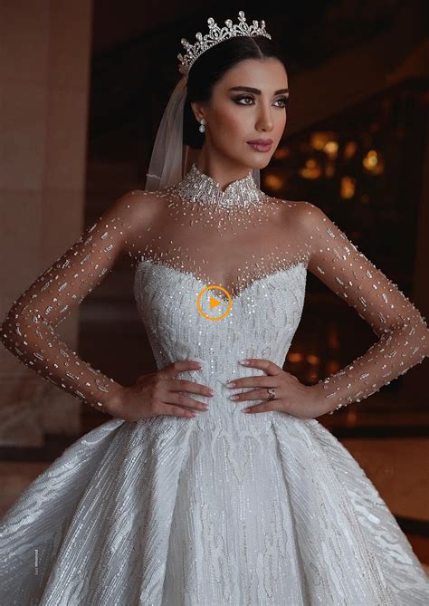 Arabe Dubaï Vintage Robes De Mariée Avec Col Haut Pure Manches Longues Luxe Paillettes Jardin