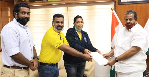 Kerala blasters army's vision is to provide a foot ball friendly ecosystem. Kerala Blasters donate 1.5 lakh hydroxychloroquine ...
