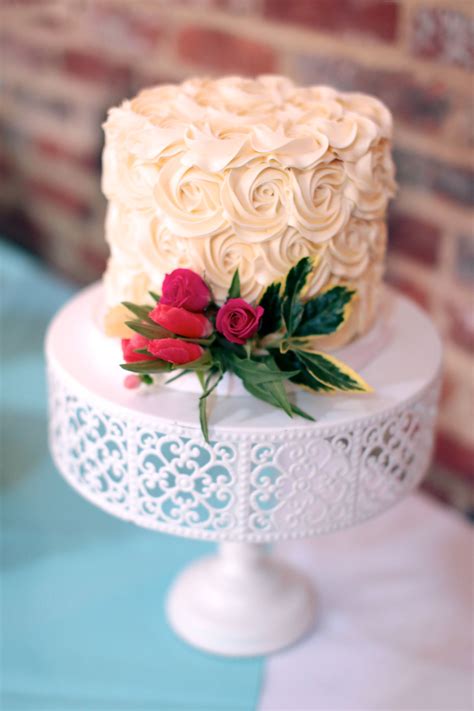 Small Wedding Cake Rosette Wedding Cake Photo By Ruut Demeo Portraits