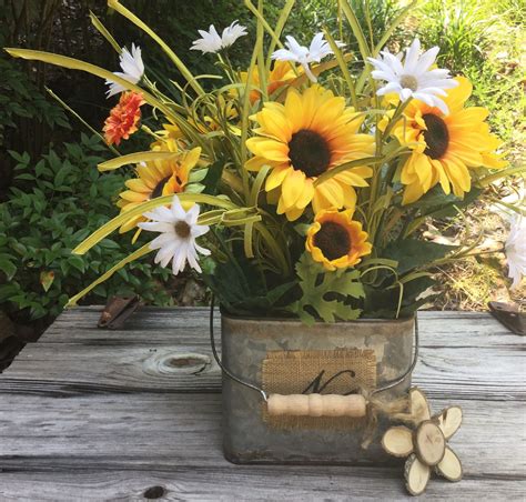 Sunflower And Daisy Floral Arrangement Sunflower Centerpiece