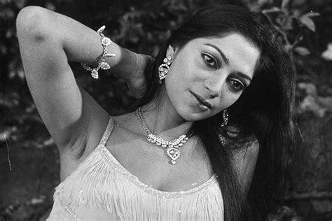 simi garewal shashi kapoor bollywood actress simi garewal was in controversy for bold scenes
