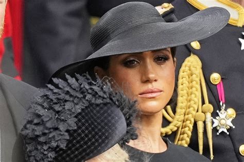 Las Lágrimas De Meghan Markle En El Funeral De La Reina Isabel Casa Real