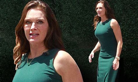 Brooke Shields Shows Off Her Curves In Figure Hugging Green Dress At Tv