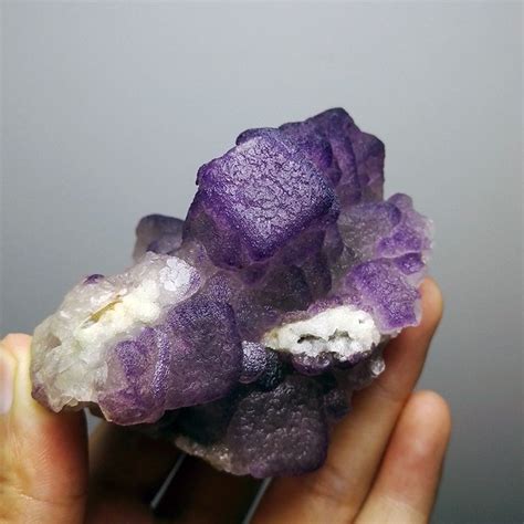 Natural Purple Fluorite Mineral Crystal Specimens Rock Stone China 293
