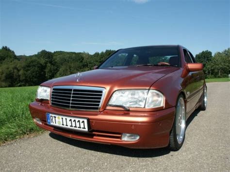 Auto z takim napędem przyspiesza od 0 do 100 km/h w 6,9 s. MERCEDES W202 C55 ////AMG von ////Amg - Tuning Community geileKarre.de