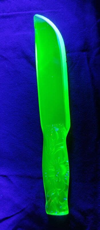 Green Depression Uranium Glass Fruit Cake Knife DUR X Vintage 1940s