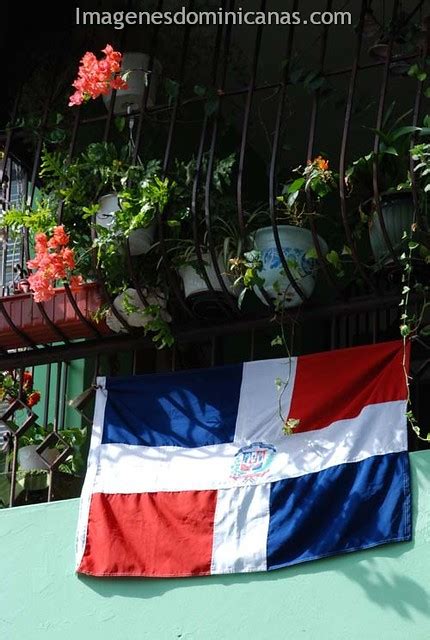 Bandera Dominicana En Un Balcon Imagenes Dominicanas Flickr