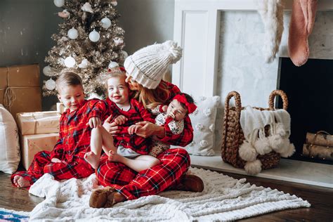 The Ultimate Christmas Family Traditions Roundup | For the ...