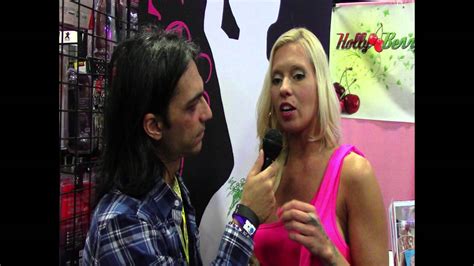 An Interview With Hollyberry Exxxotica Nj 2014 Youtube