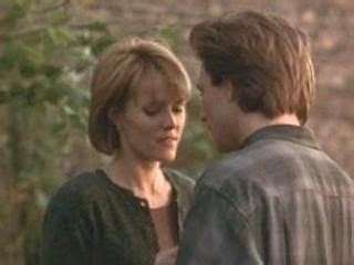 Mary Stuart Masterson And Christian Slater In A Real Babe Gem Bed Of Roses Google Image