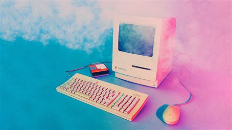 Dengan semakin pesatnya pertumbuhan teknologi, peran internet menjadi lebih besar dalam kehidupan masa kini. The 1975 Komputer, Full HD 2K Wallpaper