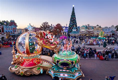 When Do The Christmas Decorations Go Up At Disneyland Paris