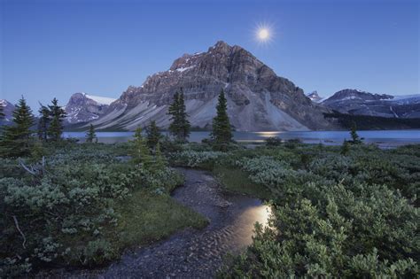 2048x1365 Banff Alberta Canada Crowfoot Bow Lake Mountain