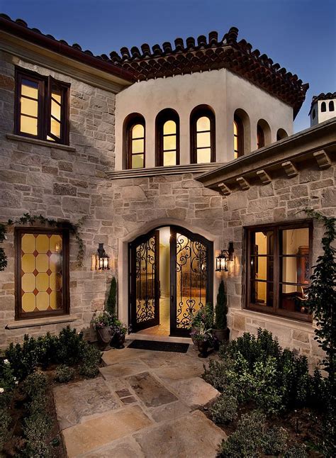 Lets go classic this time, this 2 story mediterranean house concept is spectacular in terms of its design. Mediterranean Entry Ideas: An Air of Timeless Majesty!