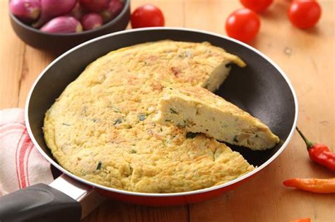 Itulah dia cara membuat tahu fantasi dengan memakai isian telur puyuh, sayur dan bihun. Cara Membuat Telur Dadar Tahu Lumat yang Mengembang dan ...