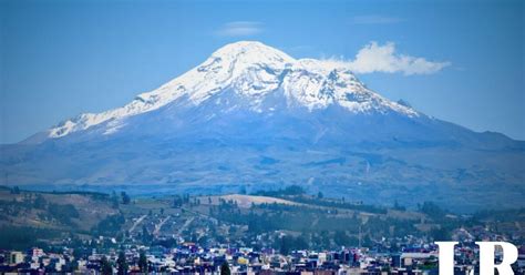 Chimborazo Ecuador Posee La Montaña Más Alta Desde El Centro De La
