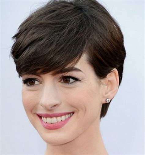 If Handled Correctly The Growing Out Your Pixie Look Can Be Chic And