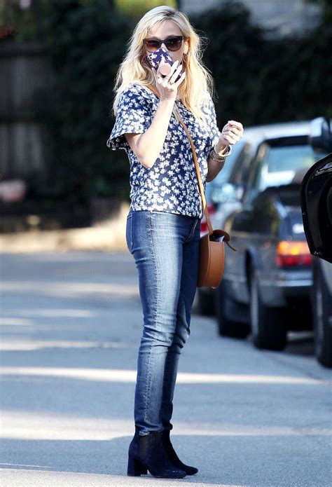 Reese Witherspoon In Skinny Jeans 08 Gotceleb