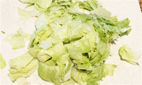 How To Cut A Head Of Lettuce For Salad Cookthink